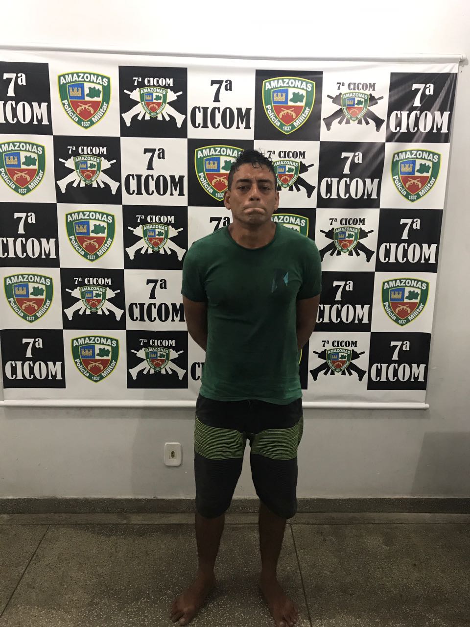 Filho chama mãe para mostrar mulher esquartejada e é preso em Manaus