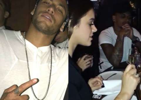 Bruna Marquezine e Neymar surgem com alianças e levantam rumores de noivado