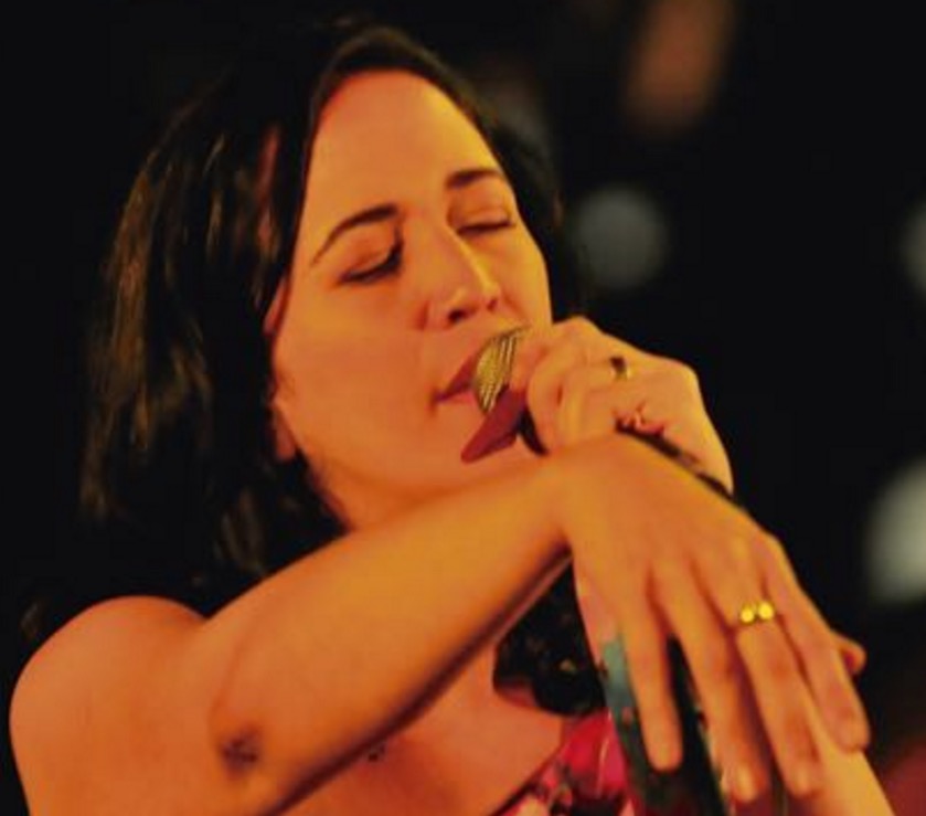 Felicidade Suzy volta a se apresentar em Manaus