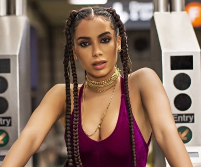 Revelado quem é o cinegrafista gato que deixou Anitta apaixonada durante gravações de clipe