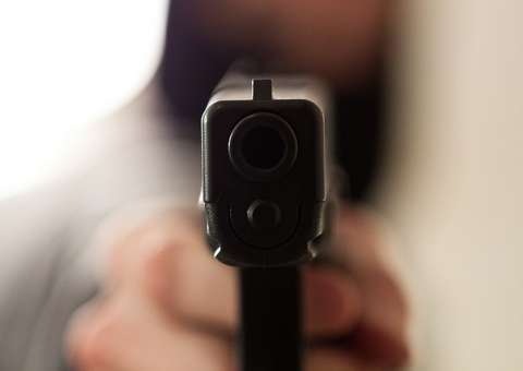 Em Manaus, jovem assalta ônibus com arma falsa e se dá mal