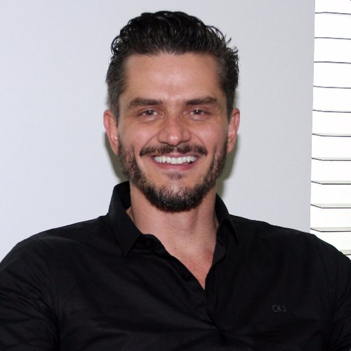 Ex-BBB Marcos Harter bate boca com advogada e ela expõe prints dele falando de Vivian Amorim