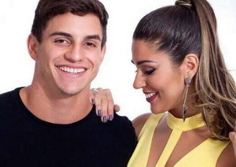 Vivian e Manoel falam sobre primeiro mês namorando e contam como se apaixonaram