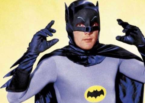 Morre o ator Adam West, o Batman clássico da TV
