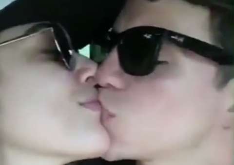  Manoel chega em Manaus e faz surpresa para Vivian antes do Dia dos Namorados