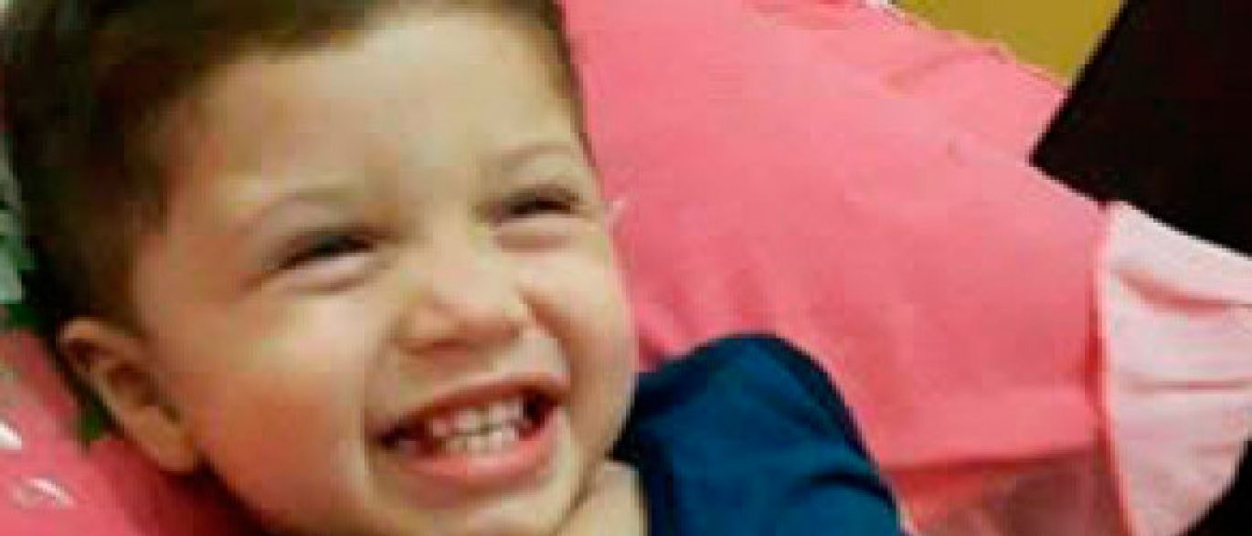 Criança morre após ser atropelado pelo pai