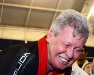 O palco no qual Arthur Virgílio  quer brilhar 