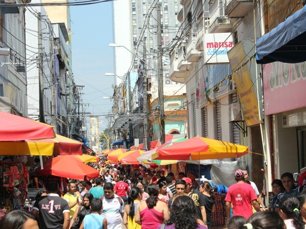 Saiba o horário do comércio no feriado desta quinta em Manaus