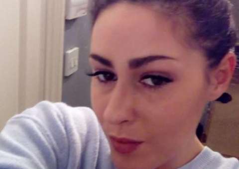 Condenada a 6 anos de prisão, mulher ganha direito de sair para colocar silicone 