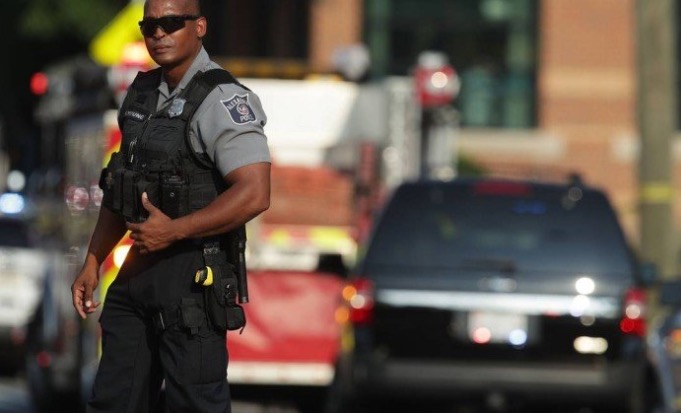 EUA: Atirador abre fogo em treino de beisebol e fere ao menos cinco pessoas
