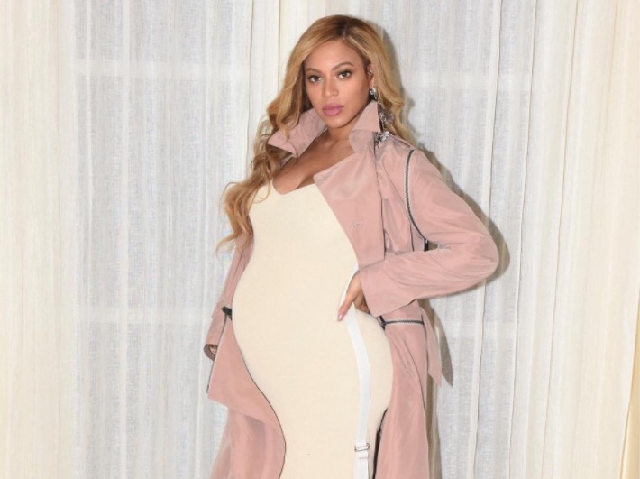 Beyoncé gasta R$ 4 milhões para montar hospital em casa para dar à luz aos gêmeos