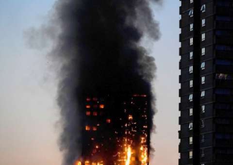 Sobe para 12 o número de mortos em incêndio na torre Grenfell, de Londres  