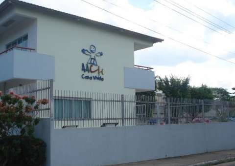 Ação beneficente em shopping de Manaus recebe doações para Casa Vhida