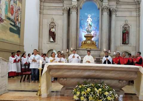 Missa e procissão marcam Dia de Corpus Christi em Manaus