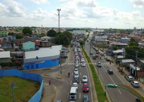 10 mil veículos devem sair de Manaus para o feriado prolongado