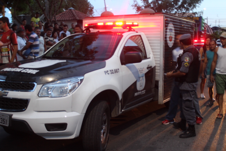 Com sinais de degolamento, homem é encontrado morto dentro de casa em Manaus