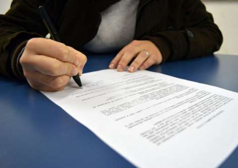 Estudantes têm até esta sexta-feira para renovar contrato do Fies 