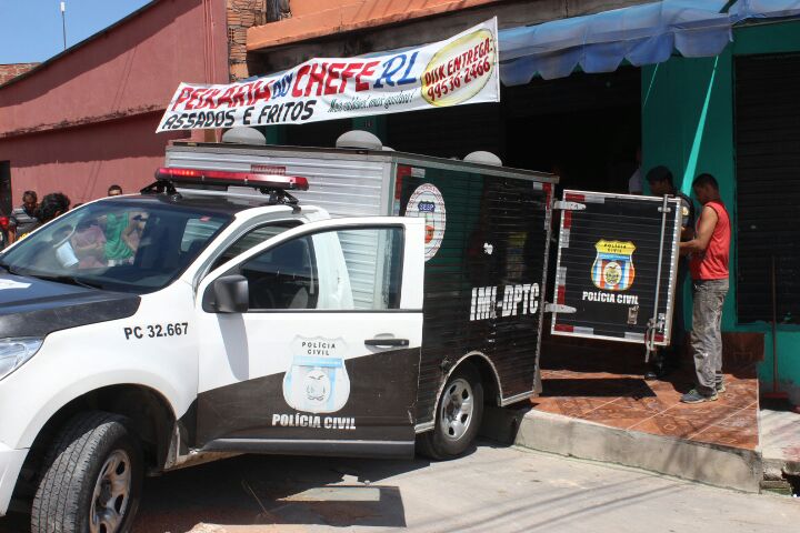 Empresário é morto com 3 tiros na cabeça dentro de peixaria em Manaus