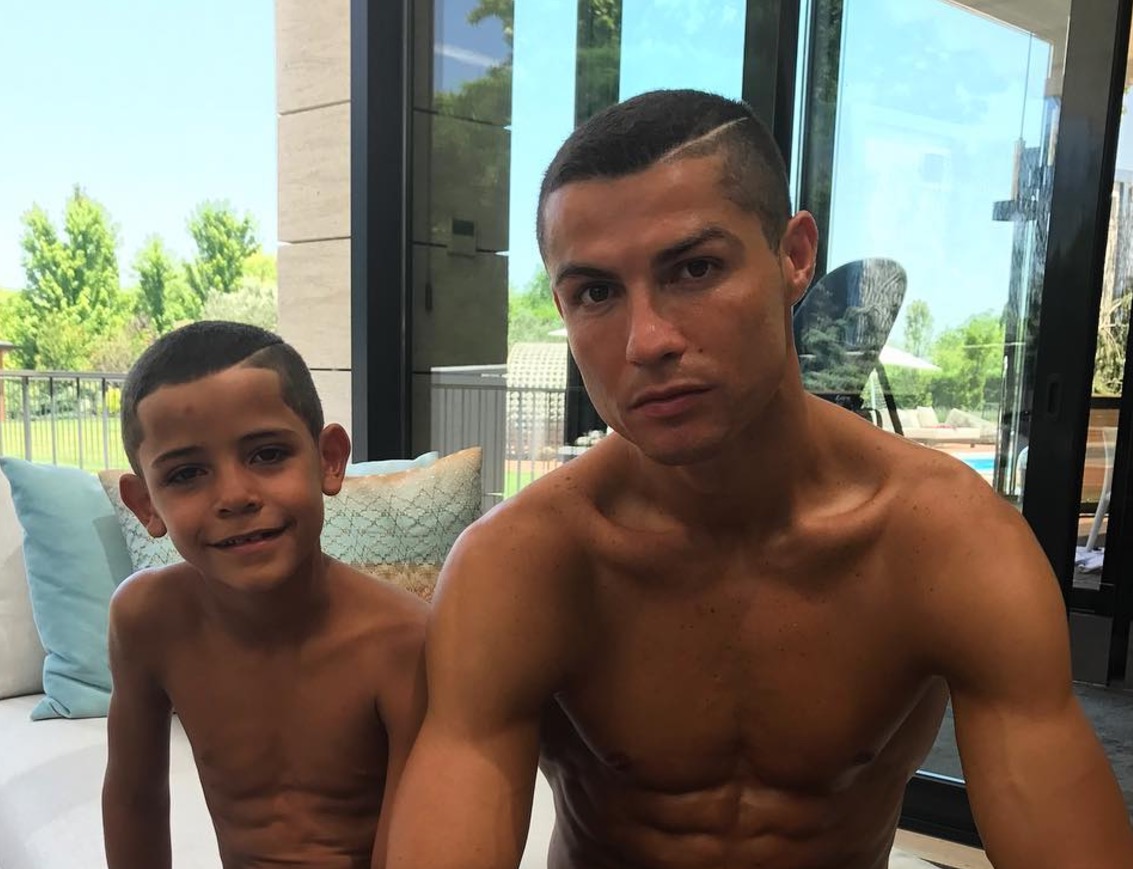 Cristiano Ronaldo paga fortuna para barriga de aluguel e recebe gêmeos em casa 