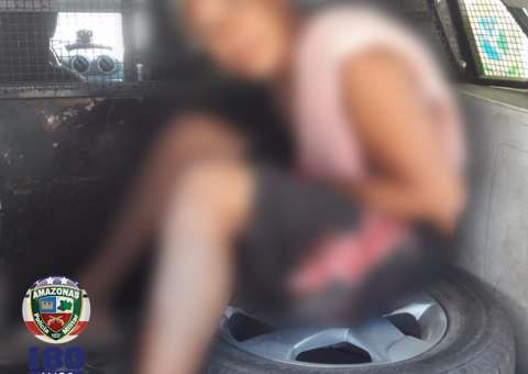 Homem é preso acusado de esfaquear 'amigo' em flutuante de Manaus