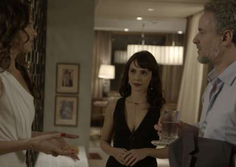 ‘A Força do Querer’: Joyce vira marionete de Irene e expulsa marido de casa