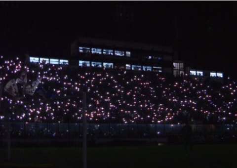 Vasco x Avaí é interrompido por falta de luz e torcedores brigam no escuro