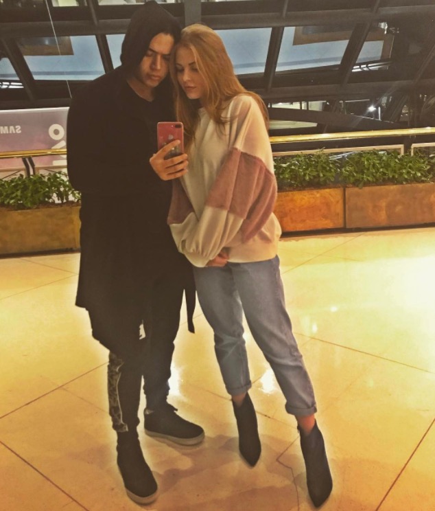 Whindersson Nunes dá lição sobre como tratar uma mulher e 'quebra' a internet