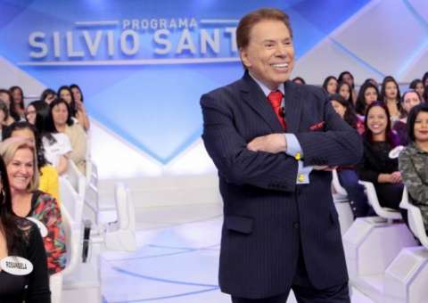 Silvio Santos anuncia nova cirurgia plástica