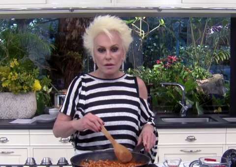 Ana Maria Braga leva bronca ao vivo ao ligar por engano e bomba na web