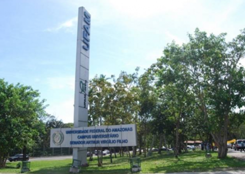 Ufam abre processo seletivo para professores visitantes com salários de até R$ 18 mil