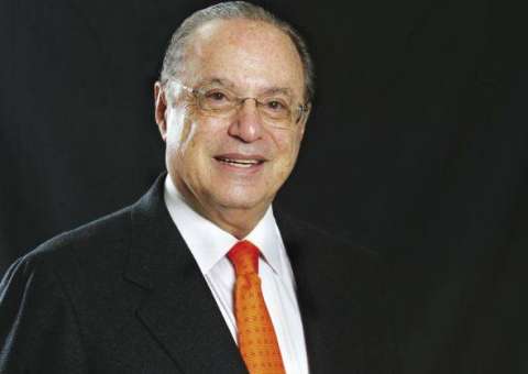 Corte francesa condena Maluf a três anos de prisão