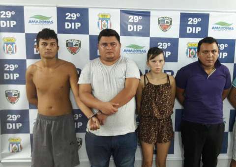 Instrutores de fanfarra são presos suspeitos de furtar tablets e trocar por sexo com alunas em Manaus