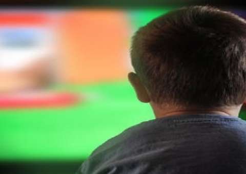 Avó é presa após envenenar netos e alega não ter condições de criar 