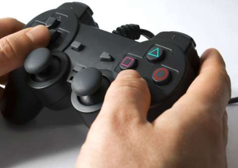 Trabalhador vai receber R$ 5 mil em indenização após ser demitido por comprar videogame em nome de empresa