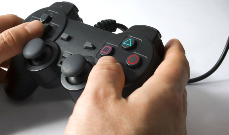 Trabalhador vai receber R$ 5 mil em indenização após ser demitido por comprar videogame em nome de empresa