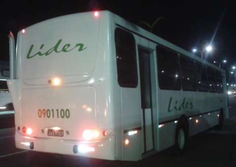 Empresa de ônibus paralisa serviço e prejudica mais de 15 mil usuários em Manaus