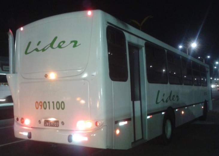 Empresa de ônibus paralisa serviço e prejudica mais de 15 mil usuários em Manaus