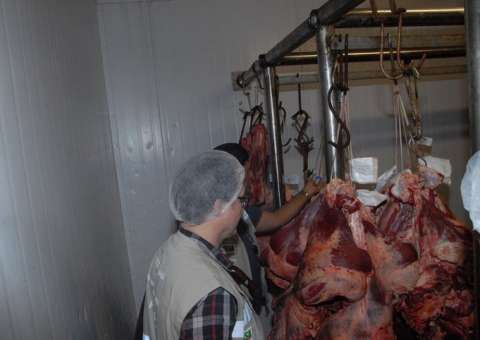 Vigilância Sanitária realiza fiscalização em supermercados de Manaus 