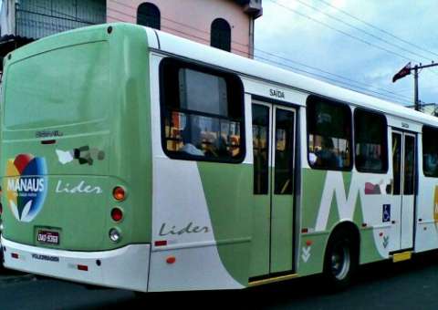 Rodoviários paralisam transporte coletivo pela segunda vez nesta quinta-feira