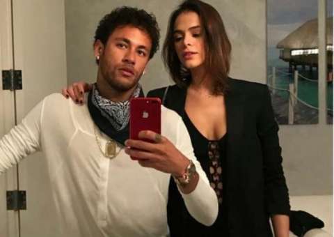 Bruna Marquezine e Neymar terminam namoro após viagem romântica