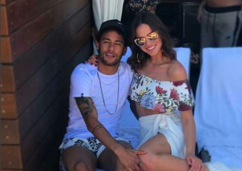 Sem saber de separação, amigos de Bruna Marquezine e Neymar são pegos de supresa