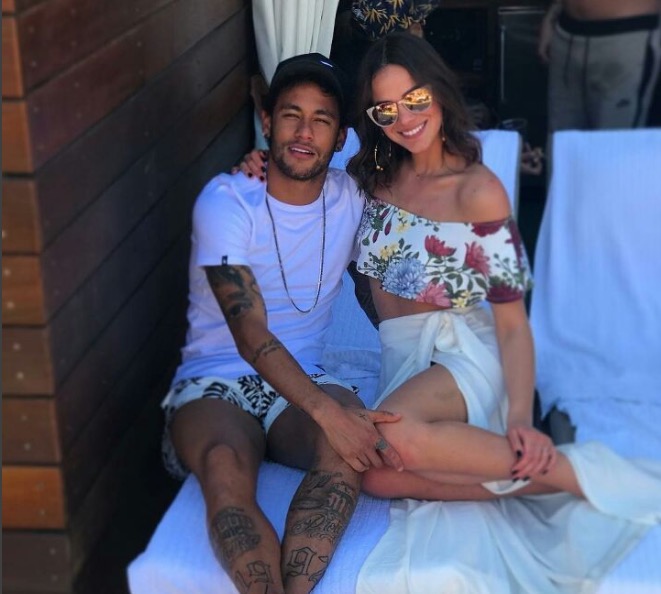 Sem saber de separação, amigos de Bruna Marquezine e Neymar são pegos de supresa