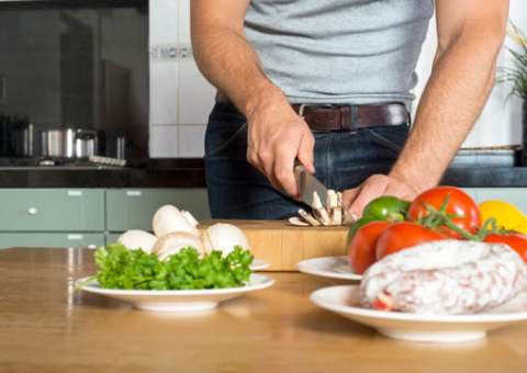 10 vantagens de ter um namorado que sabe cozinhar