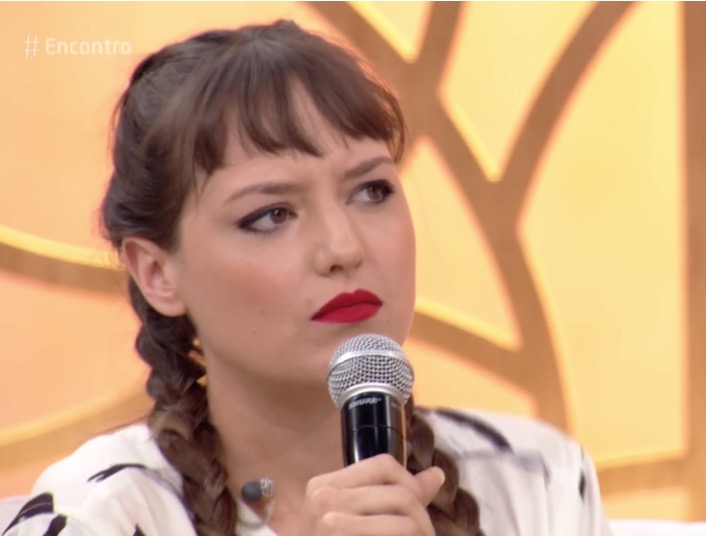 Mallu Magalhães fala sobre preconceito no “Encontro” e causa polêmica