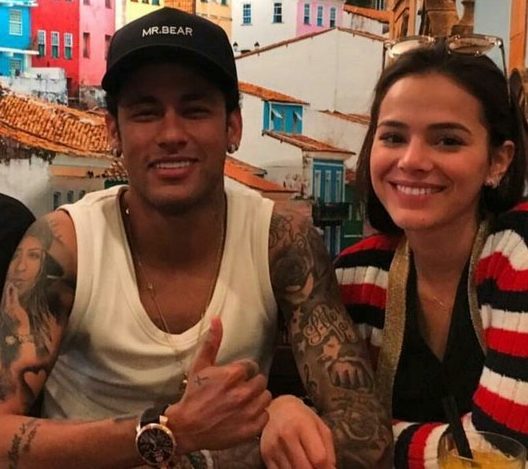 Recém separado de Bruna Marquezine, Neymar faz fila andar e já tem novo affair