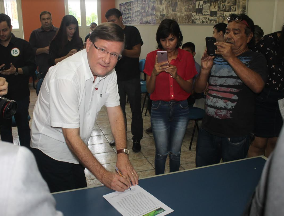  José Ricardo assina Pacto de Combate ao Caixa 2 durante campanha