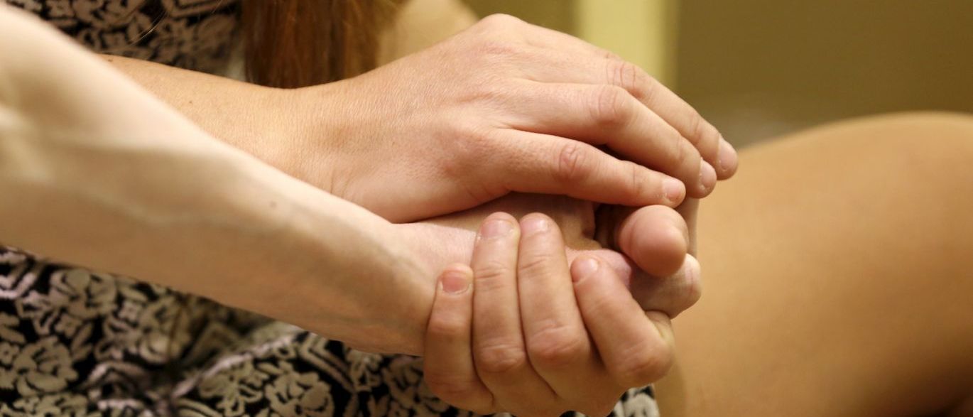 Menina de 11 anos fotografa o próprio estupro após mãe não acreditar nela