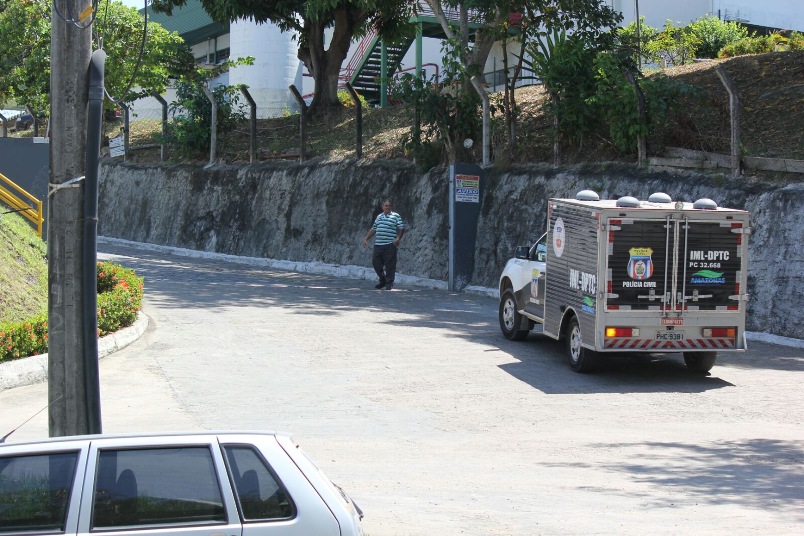 Com marcas de estrangulamento, corpo de caminhoneiro é encontrado em Manaus