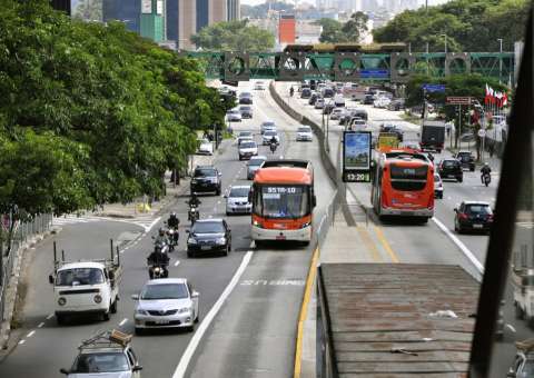 Investimento público federal em transportes cai 6,1% em seis anos, mostra EPL