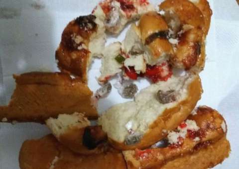 Adolescente é 'pego' tentando levar pão doce com maconha para amigo em delegacia do AM